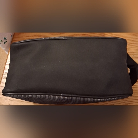 EUC Versace Parfums Large Black & Grey Nylon Travel Toiletry Makeup Cosmetic Bag - Picture 4 of 10